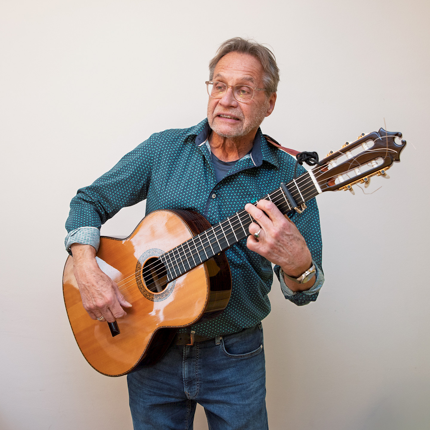 René Suter – Songs in the Zurich dialect for guitar and voice