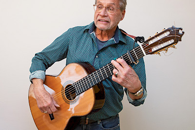 René Suter – Songs in the Zurich dialect for guitar and voice