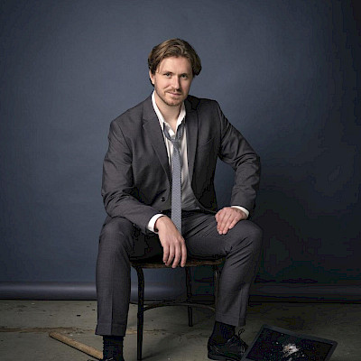 Gregor Stäheli – Out Of Office