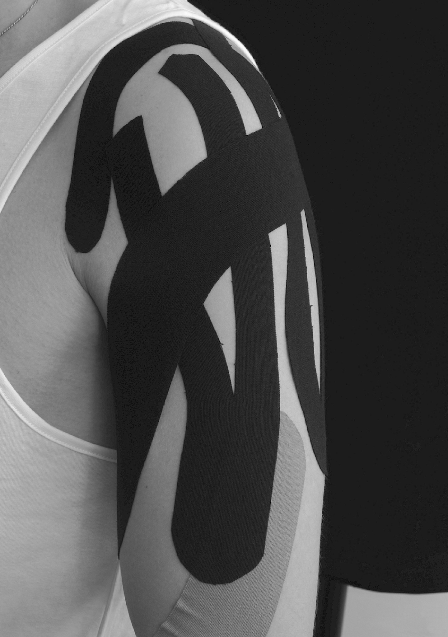 Arm and Tape, Inkjetprint, 2015 © Marie-Luise Marchand